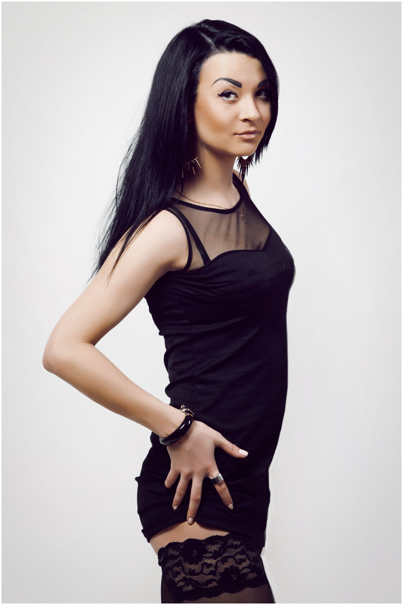 Brunette escort in Kiev